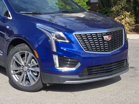 New 2025 Cadillac XT5 Premium Luxury image 2