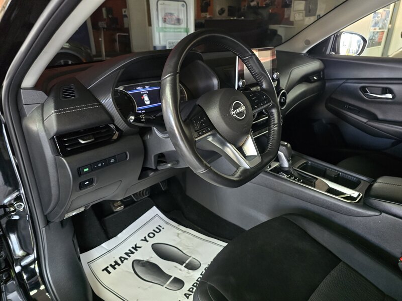 Used 2025 Nissan Sentra SV w/ All-Weather Package FWD image 8