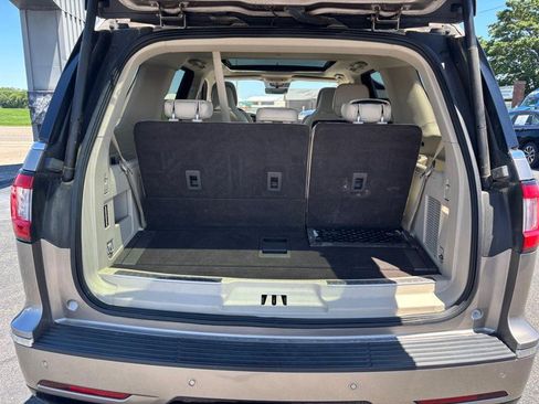 Used 2020 Lincoln Navigator Reserve w/ Luxury Package AWD/4WD image 7