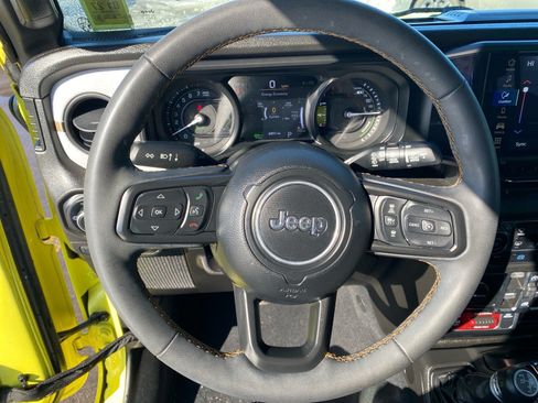 Used 2024 Jeep Wrangler Willys image 8