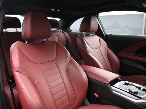 Used 2024 BMW 230i Coupe w/ Premium Package image 19