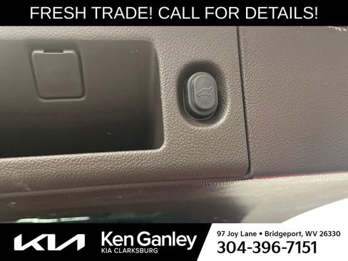 Used 2018 Chevrolet Tahoe Premier image 32
