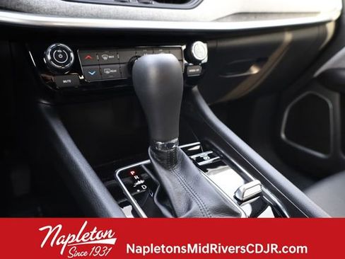 Used 2024 Jeep Compass Latitude image 21