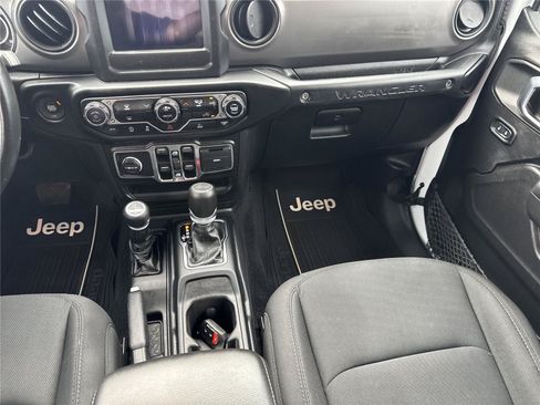 Used 2022 Jeep Wrangler Unlimited Sport AWD/4WD image 17