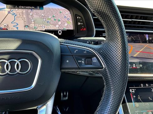 Certified 2022 Audi SQ7 Premium Plus w/ SQ7 Executive Package image 9