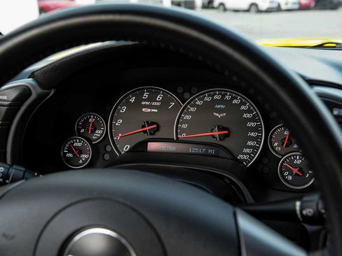 Used 2006 Chevrolet Corvette Z06 w/ Preferred Equipment Group image 16