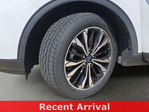 Used 2021 Ford Escape SE w/ SE Sport Appearance Package AWD/4WD image 35