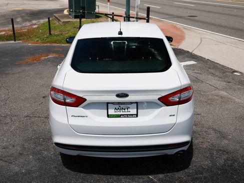 Used 2016 Ford Fusion SE FWD image 13