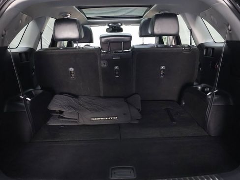 Used 2019 Kia Sorento SX image 14