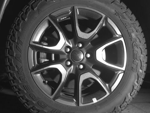 Used 2025 Jeep Compass Trailhawk AWD/4WD image 15