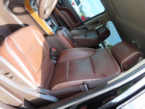 Used 2015 Chevrolet Silverado 2500 High Country w/ Duramax Plus Package image 23