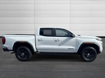 Used 2024 GMC Canyon Elevation