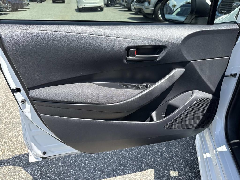 Used 2023 Toyota Corolla LE FWD image 20