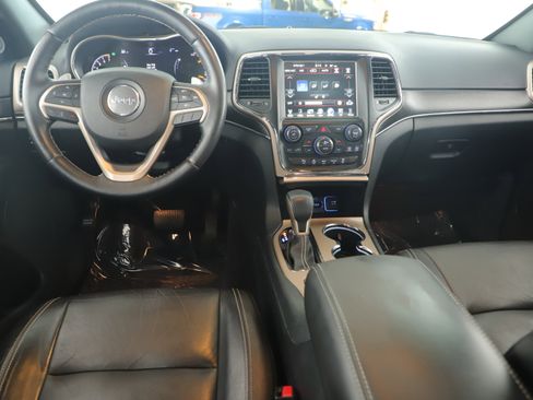 Used 2017 Jeep Grand Cherokee Limited image 18