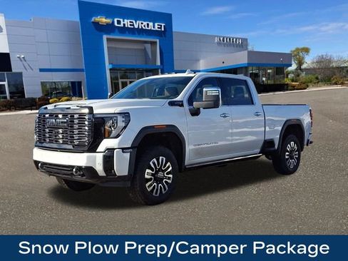 Used 2025 GMC Sierra 2500 Denali Ultimate image 4