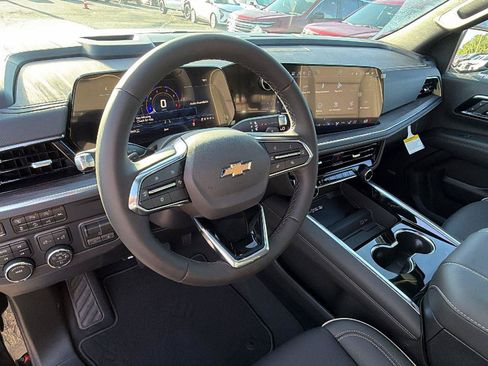 New 2026 Chevrolet Suburban Premier w/ Sun And Tow Package AWD/4WD image 4