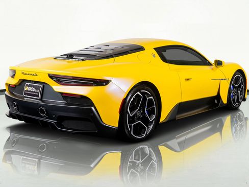 Used 2022 Maserati MC20 Coupe image 10