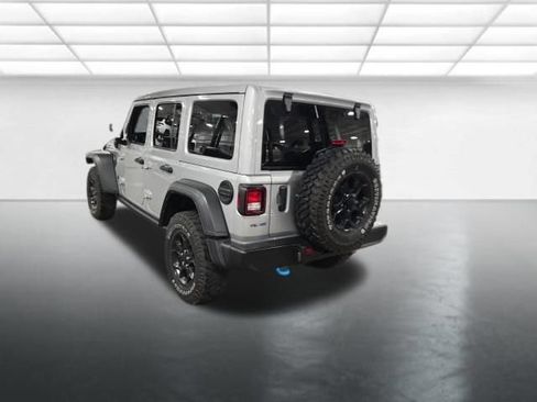 Used 2023 Jeep Wrangler Unlimited w/ Sun & Screen Package AWD/4WD image 6