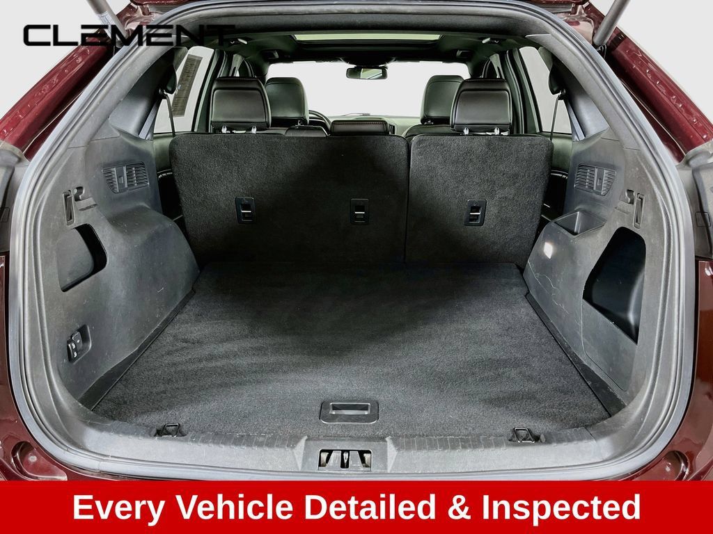 Used 2020 Ford Edge ST-Line w/ Cold Weather Package AWD/4WD image 10