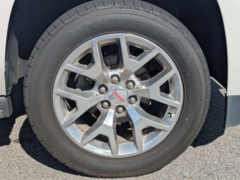 Used 2017 GMC Yukon SLT w/ Open Road Package RWD image 11