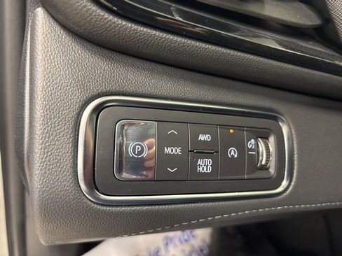 Used 2025 Buick Enclave Preferred image 32