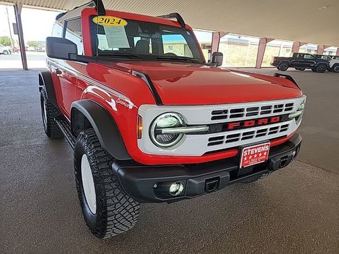 Used 2024 Ford Bronco Heritage Edition AWD/4WD image 5