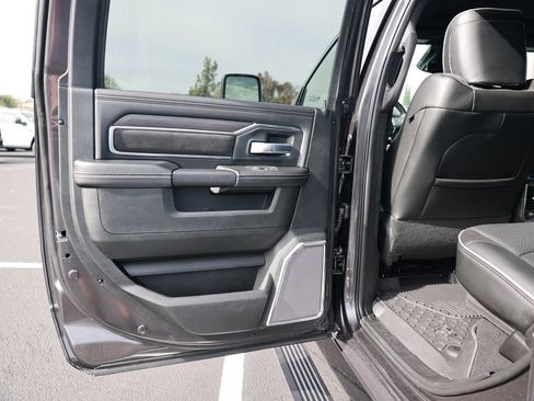 New 2026 RAM 3500 Laramie AWD/4WD image 33
