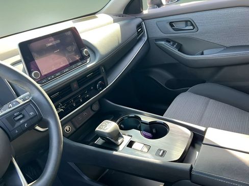Used 2022 Nissan Rogue S FWD image 20
