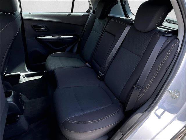 Used 2018 Chevrolet Trax LS FWD image 29