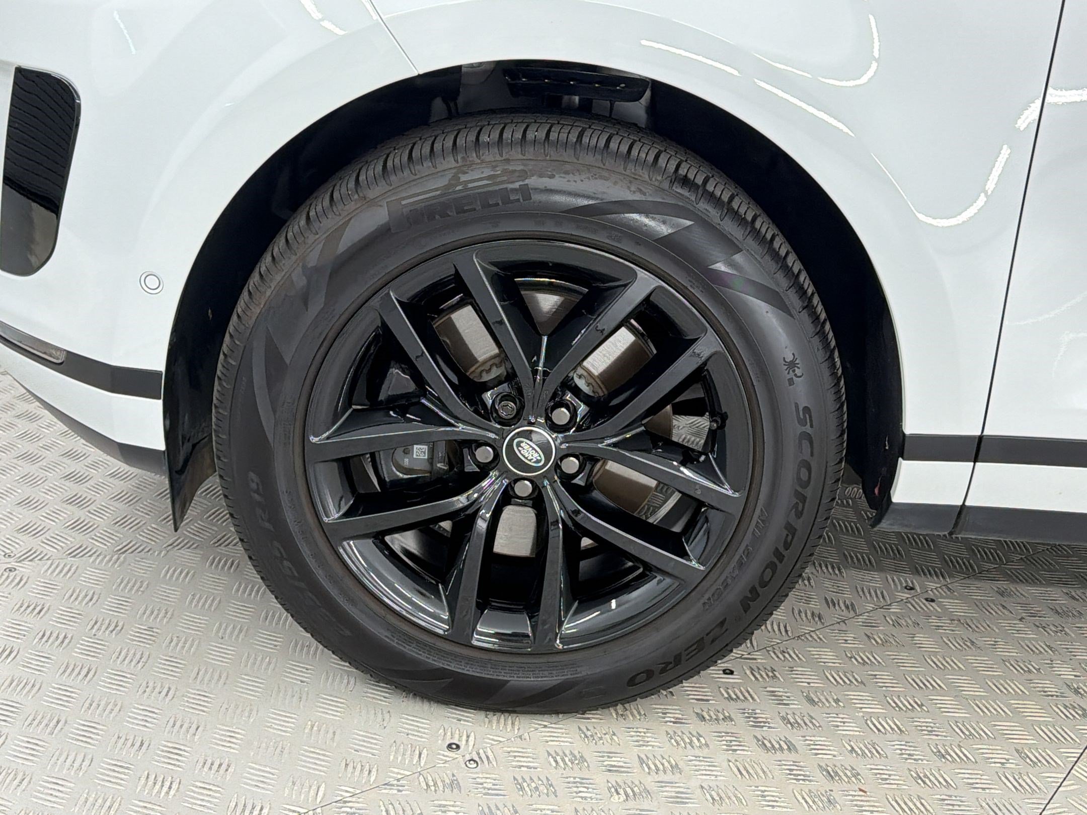 Certified 2026 Land Rover Range Rover Evoque S AWD/4WD image 13