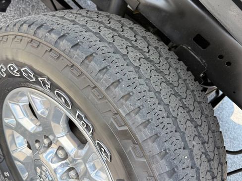 Used 2024 RAM 2500 Laramie AWD/4WD image 42