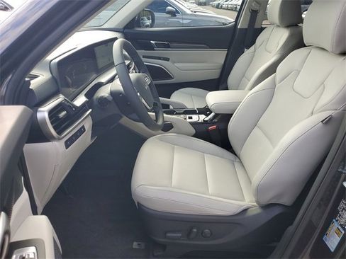 New 2025 Kia Telluride S image 23