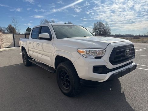 Used 2023 Toyota Tacoma SR image 4
