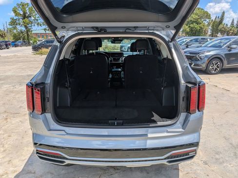 Certified 2023 Kia Sorento EX FWD image 12