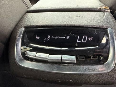 Used 2022 Cadillac XT6 Premium Luxury w/ Technology Package AWD/4WD image 30