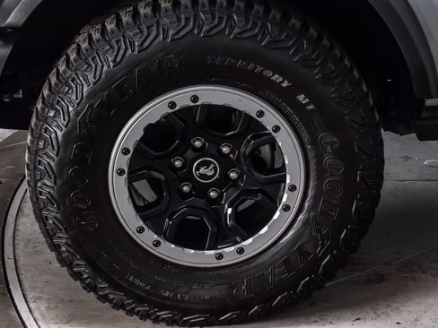 Used 2023 Ford Bronco Badlands w/ Sasquatch Package AWD/4WD image 10