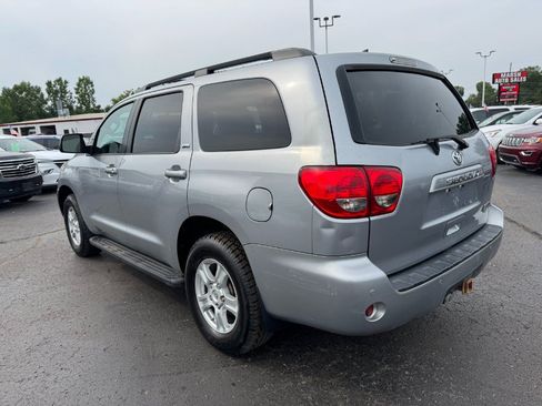 Used 2014 Toyota Sequoia SR5 AWD/4WD image 3