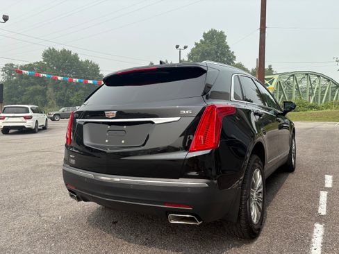 Used 2017 Cadillac XT5 Luxury w/ Driver Awareness Package AWD/4WD image 7