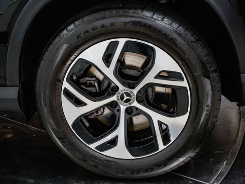 Certified 2025 Mercedes-Benz GLC 350e 4MATIC image 10