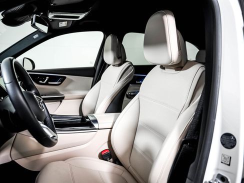 Certified 2025 Mercedes-Benz GLC 350e 4MATIC image 8