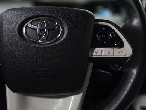 Used 2018 Toyota Prius Prime Advanced image 19