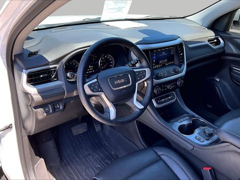 Used 2023 GMC Acadia SLT w/ Preferred Package AWD/4WD image 17