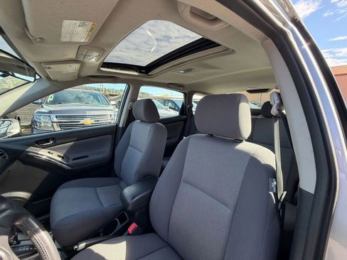 Used 2005 Toyota Matrix XR image 23