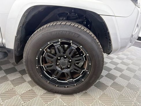 Used 2017 Toyota 4Runner SR5 Premium image 13