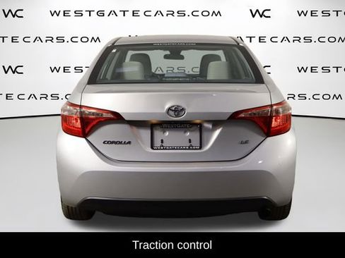 Used 2018 Toyota Corolla LE FWD image 4