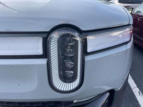 Used 2022 Rivian R1T Adventure AWD/4WD image 4
