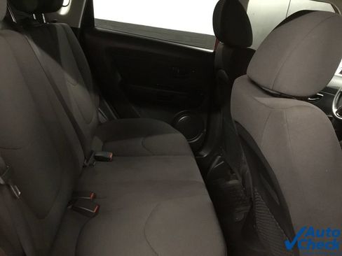 Used 2013 Kia Soul FWD image 28
