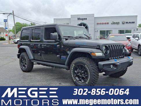 Used 2023 Jeep Wrangler Unlimited w/ Cold Weather Group image 1