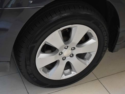 Used 2011 Subaru Outback 2.5i Premium w/ All-Weather Pkg AWD/4WD image 34