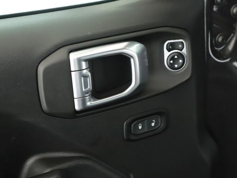 Used 2024 Jeep Wrangler Sport AWD/4WD image 5